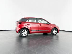 Hyundai i20 1.4 Motion automatic - Image 3