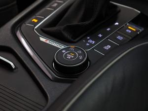Volkswagen Tiguan 2.0TSI 4Motion Highline - Image 9