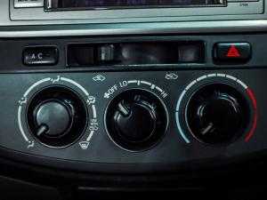 Toyota Hilux 2.7 double cab Raider Dakar edition - Image 19