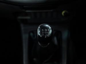 Toyota Hilux 2.7 double cab Raider Dakar edition - Image 20