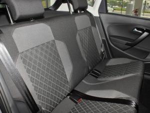 Volkswagen Polo Vivo hatch 1.6 Style - Image 8