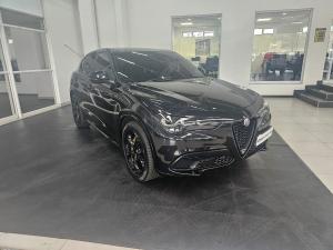 2023 Alfa Romeo Stelvio 2.0T Veloce Q4