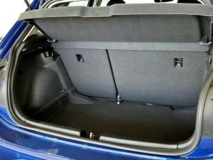 Volkswagen Polo hatch 1.0TSI Life auto - Image 10