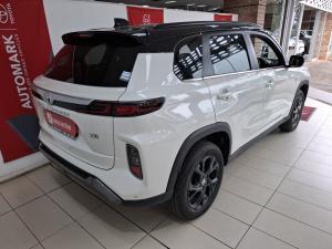 Toyota Urban Cruiser 1.5 XR manual - Image 3