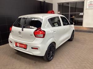 Toyota Vitz 1.0 XR manual - Image 2