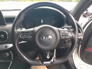 Kia Stinger 3.3T GT - Image 8