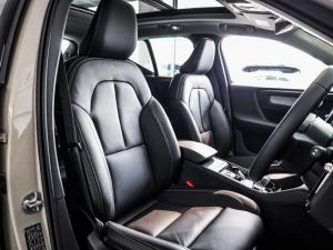 Volvo XC40 B4 Plus Dark - Image 16
