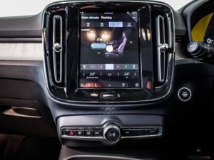 Volvo XC40 B4 Plus Dark - Image 19