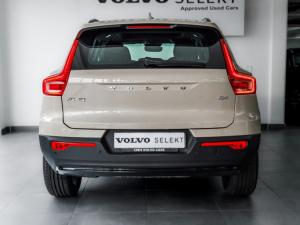 Volvo XC40 B4 Plus Dark - Image 4