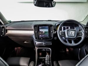 Volvo XC40 B4 Plus Dark - Image 5
