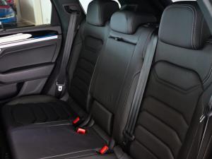 Volkswagen Touareg V6 TDI Executive R-Line - Image 16