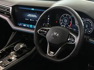 Volkswagen Touareg V6 TDI Executive R-Line - Image 8