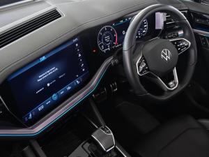 Volkswagen Touareg V6 TDI Executive R-Line - Image 9