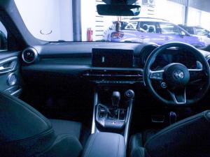 Alfa Romeo Tonale 1.5T Hybrid Veloce - Image 14