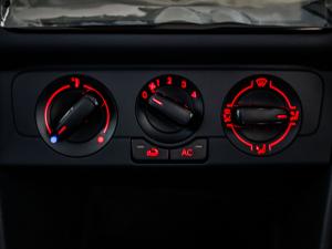 Volkswagen Polo Vivo hatch 1.4 Life - Image 18