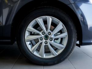 Volkswagen Polo Vivo hatch 1.4 Life - Image 5