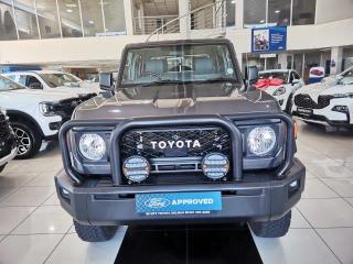 Toyota Land Cruiser 79 2.8GD-6 double cab