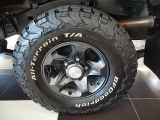 Toyota Land Cruiser 79 2.8GD-6 double cab