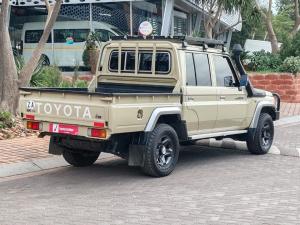 Toyota Land Cruiser 79 4.5D-4D V8 double cab LX - Image 2