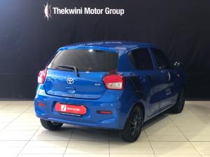 Toyota Vitz 1.0 XR manual - Image 2