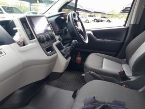 Toyota Quantum 2.8 SLWB panel van - Image 9