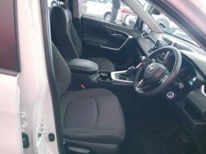 Toyota RAV4 2.0 GX - Image 13