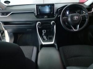 Toyota RAV4 2.0 GX - Image 8
