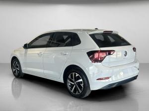 Volkswagen Polo hatch 1.0TSI Life manual - Image 8