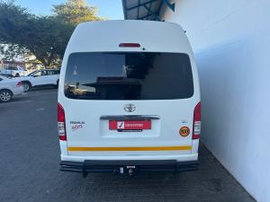 Toyota Hiace 2.5D-4D bus 14-seater GL - Image 5