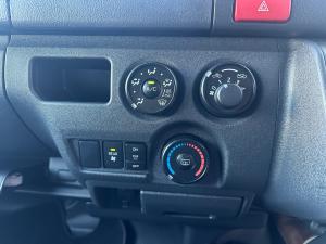 Toyota Hiace 2.5D-4D bus 14-seater GL - Image 12