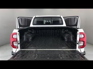 Toyota Hilux 2.8GD-6 double cab Raider auto - Image 18