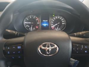 Toyota Hilux 2.4 GD-6 RB Raider automaticS/C - Image 8