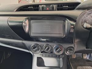 Toyota Hilux 2.4 GD-6 SR 4X4S/C - Image 6