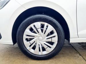 Volkswagen Polo 1.6 - Image 22