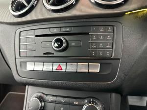 Mercedes-Benz B 200 automatic - Image 12