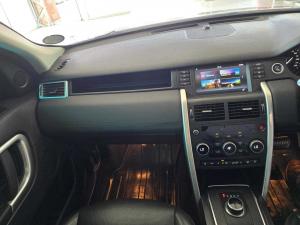 Land Rover Discovery Sport 2.0i4 D SE - Image 19