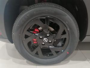 Nissan Magnite 1.0 Turbo Acenta Kuro auto - Image 8