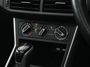 Volkswagen Polo hatch 1.0TSI Life auto - Image 10