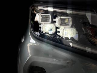 Nissan Navara 2.5DDTi double cab PRO-4X 4x4