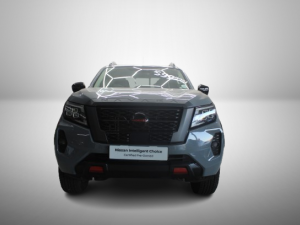 Nissan Navara 2.5DDTi double cab PRO-4X 4x4 - Image 2