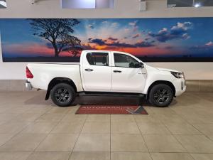 Toyota Hilux 2.4GD-6 double cab Raider manual - Image 3