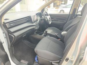 Toyota Rumion 1.5 SX manual - Image 7