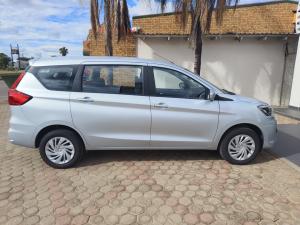Toyota Rumion 1.5 SX manual - Image 3