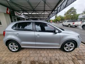 Volkswagen Polo Vivo hatch 1.6 Highline - Image 4