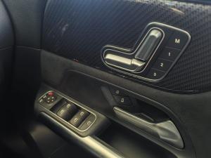 Mercedes-Benz GLA 200D Progressive automatic - Image 9