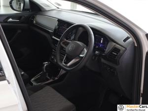 Volkswagen T-CROSS 1.0 TSI Life DSG - Image 19