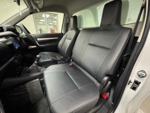 Toyota Hilux 2.0 single cab S (aircon) - Image 7