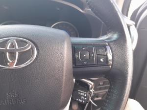 Toyota Hilux 2.8GD-6 double cab Raider auto - Image 10