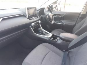 Toyota RAV4 2.0 GX auto - Image 7