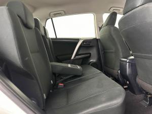 Toyota RAV4 2.0 GX automatic - Image 14